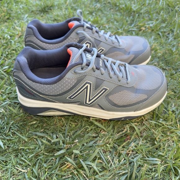 New Balance Women Shoe Size 8.5 2E Extra Wide Run Walk Gym Casual Train W1540GD3 - Picture 2 of 8